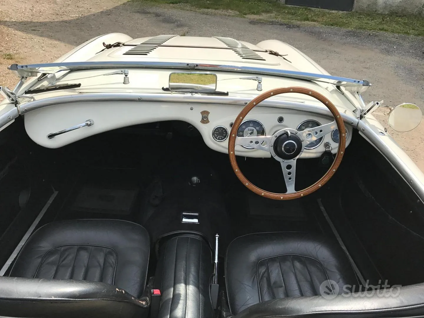 Austin Healey 100/4 1950 photo 5
