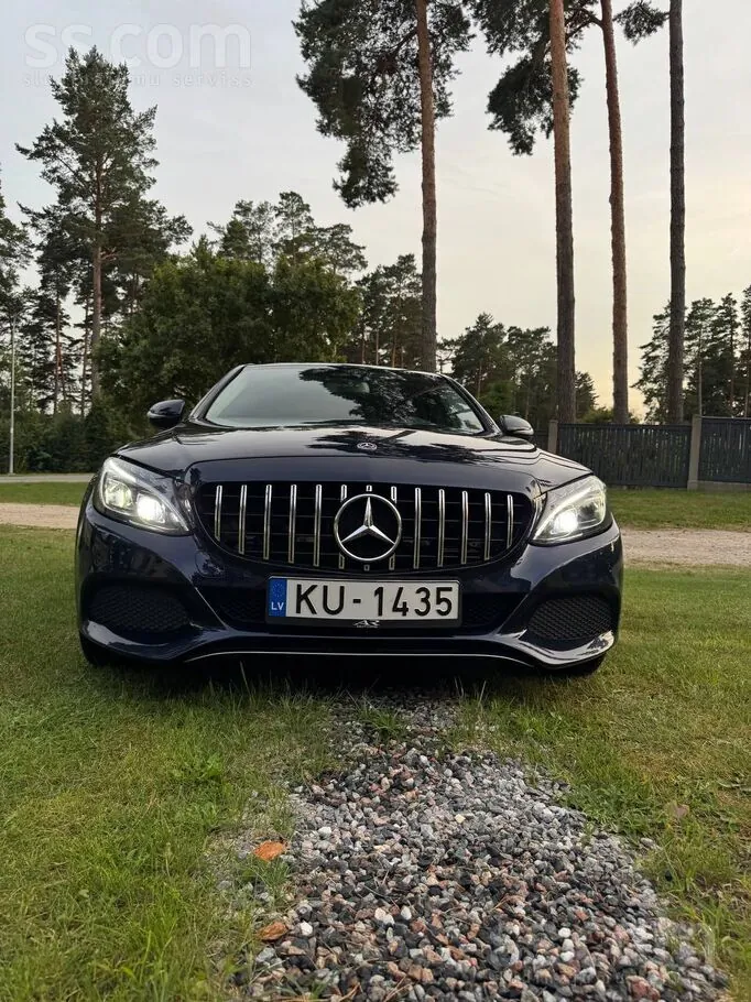 Mercedes-Benz C200 2018 photo 3