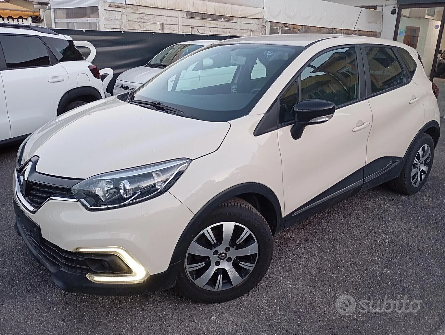 Renault Captur 2019 photo 2