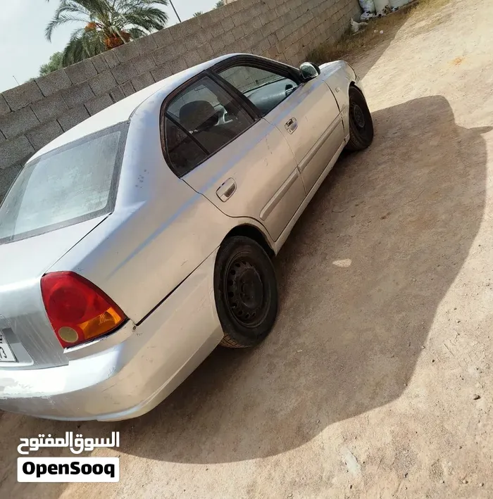 Hyundai Verna 2003 photo 4