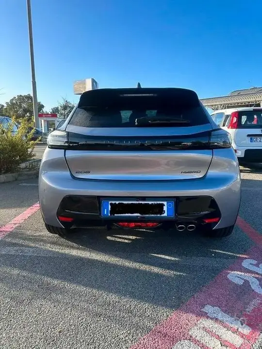 Peugeot 208 2022 photo 2