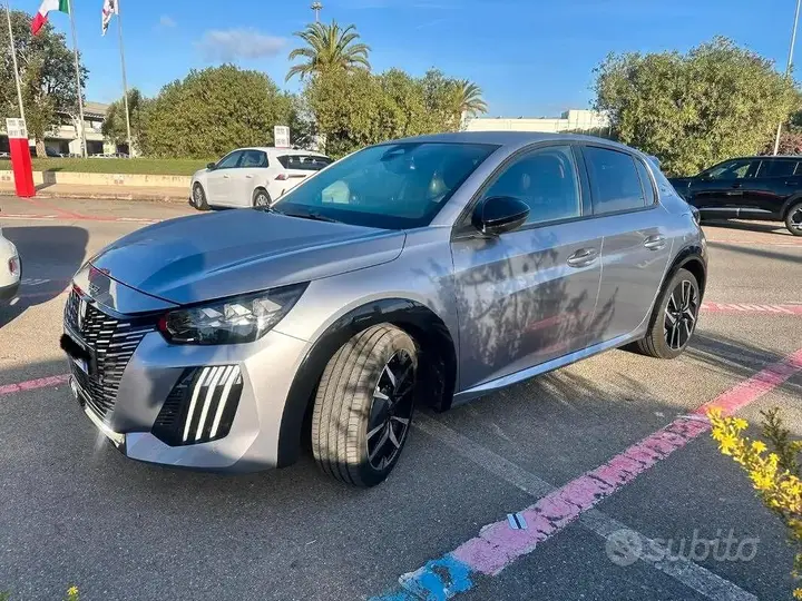 Peugeot 208 2022 photo 5