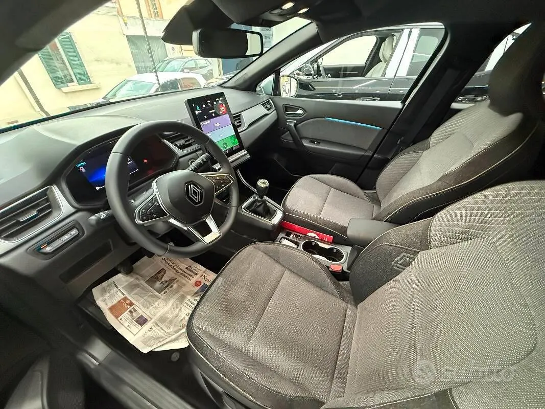 Renault Captur 2025 photo 2
