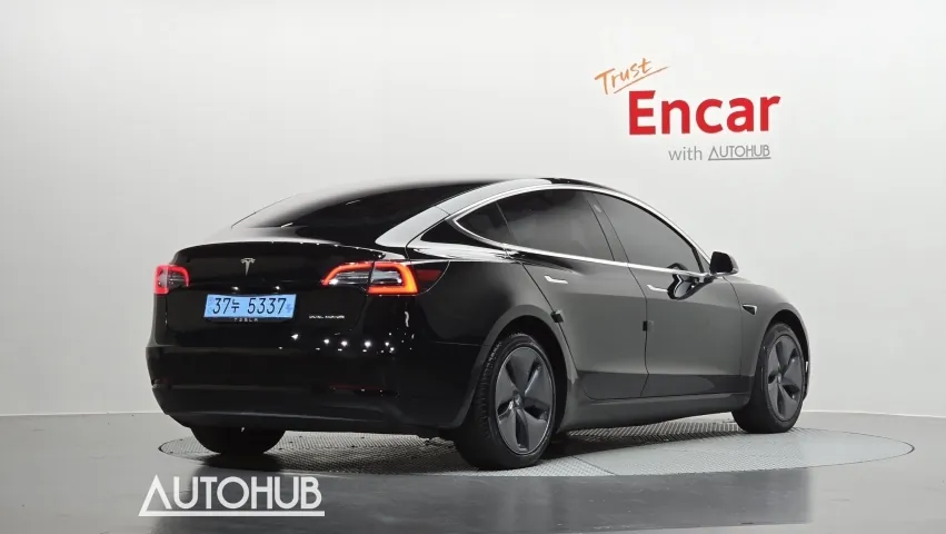 Tesla Model 3 2020 photo 2