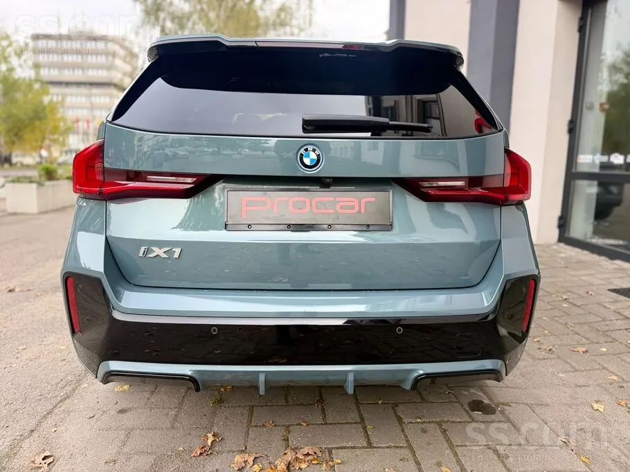 BMW Ix1 2023 photo 5
