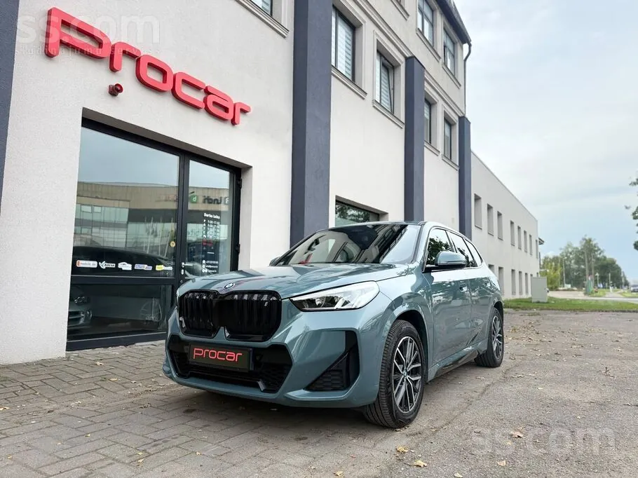 BMW Ix1