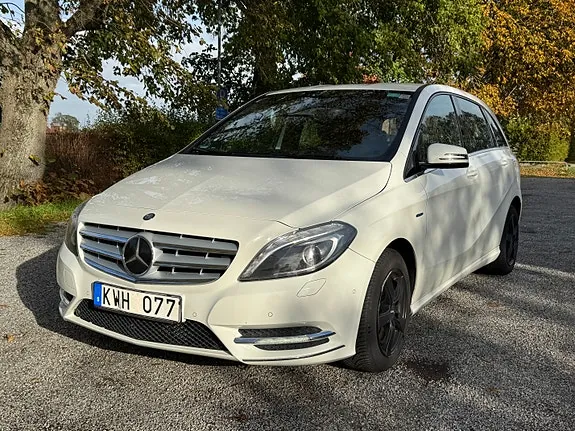 Mercedes-Benz B180