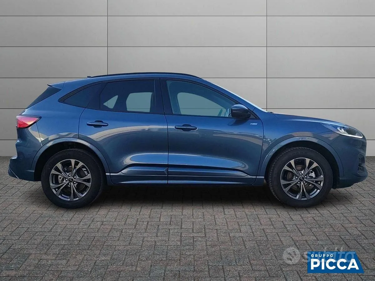 Ford Kuga 2023 photo 3
