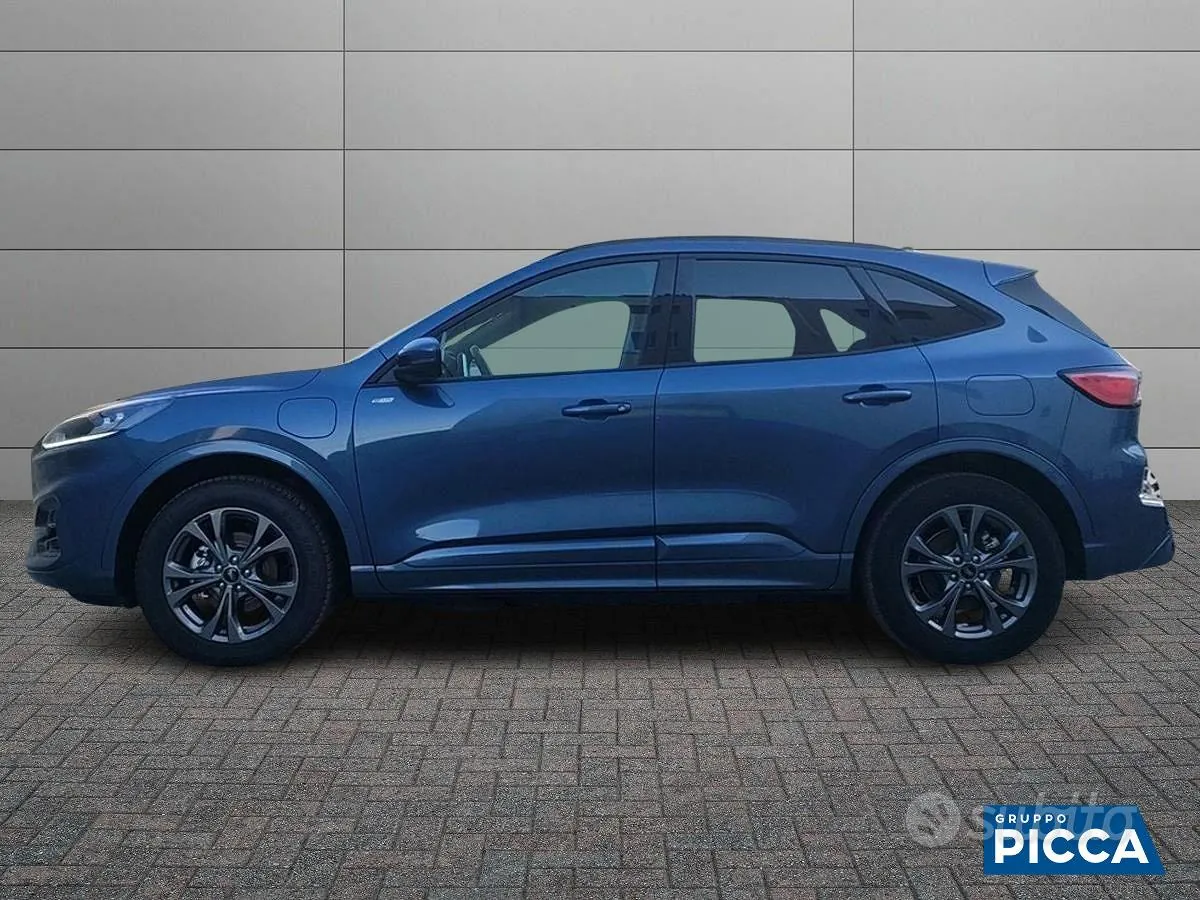 Ford Kuga 2023 photo 2
