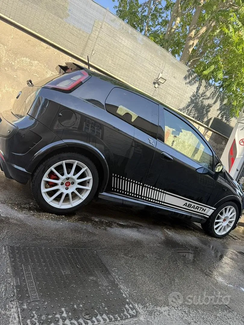 Fiat Punto 2011 photo 5