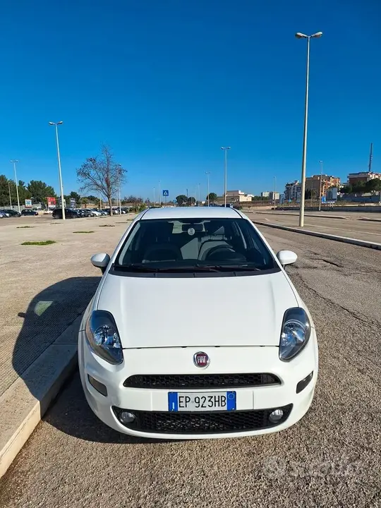 Fiat Punto 2013 photo 2