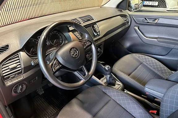 Skoda Fabia 2018 photo 5