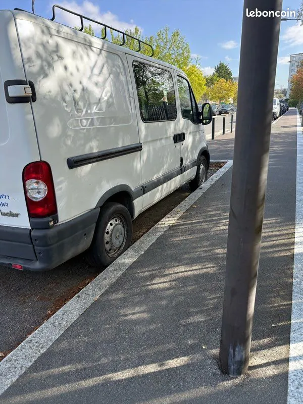 Renault Master 2009 photo 2