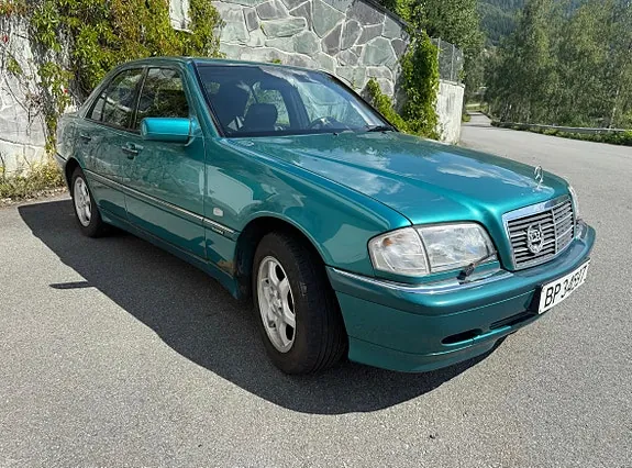 Mercedes-Benz C180 1999 photo 4