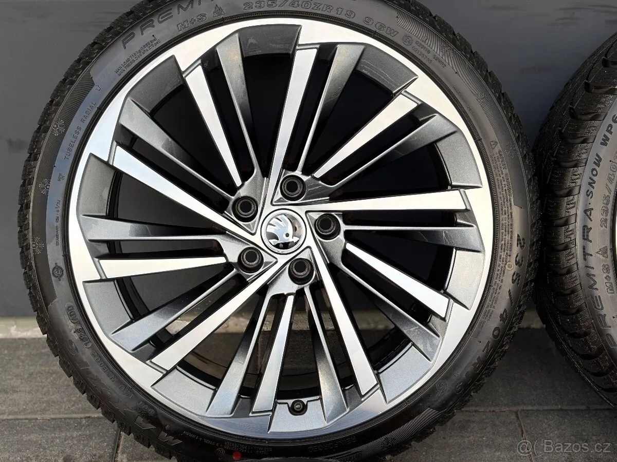 Skoda Superb photo 3