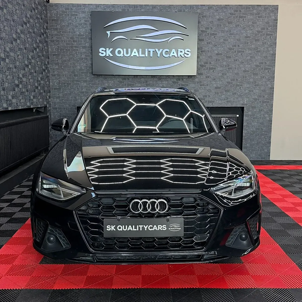 Audi A4 2023 photo 3