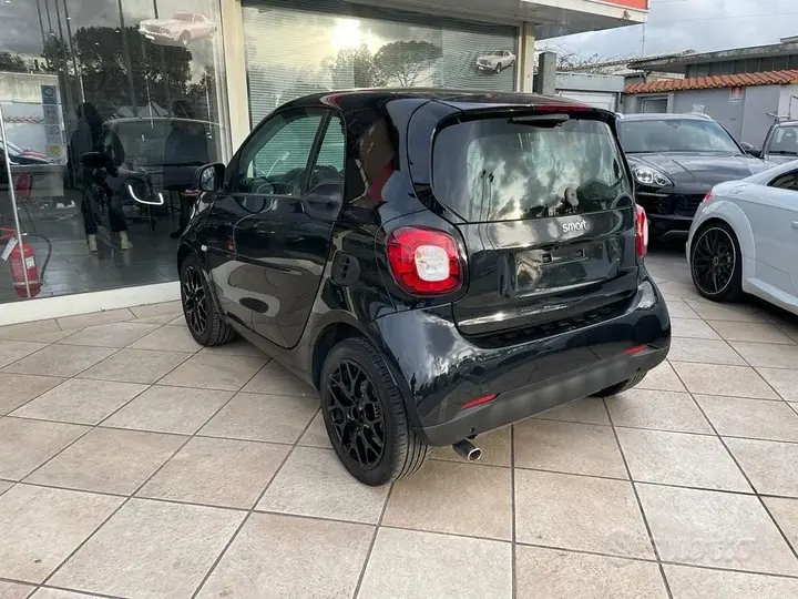 Smart Fortwo 2019 photo 3