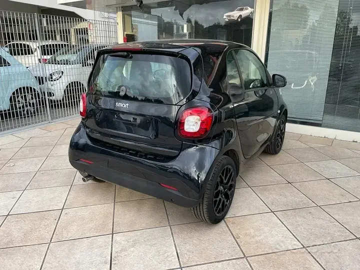 Smart Fortwo 2019 photo 4