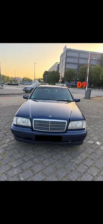 Mercedes-Benz C180