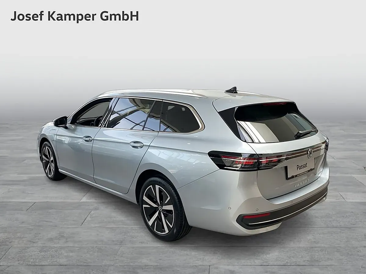 Volkswagen Passat 2026 photo 2