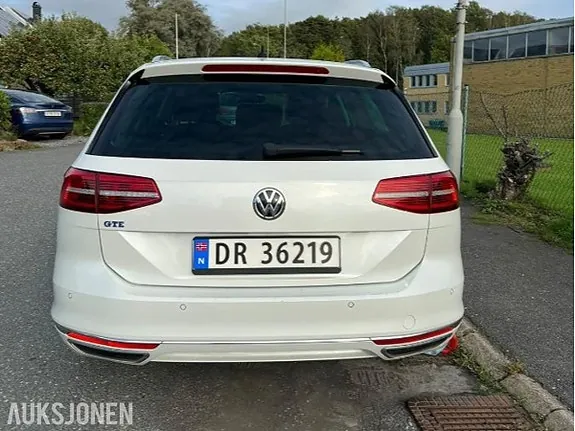 Volkswagen Passat 2017 photo 4