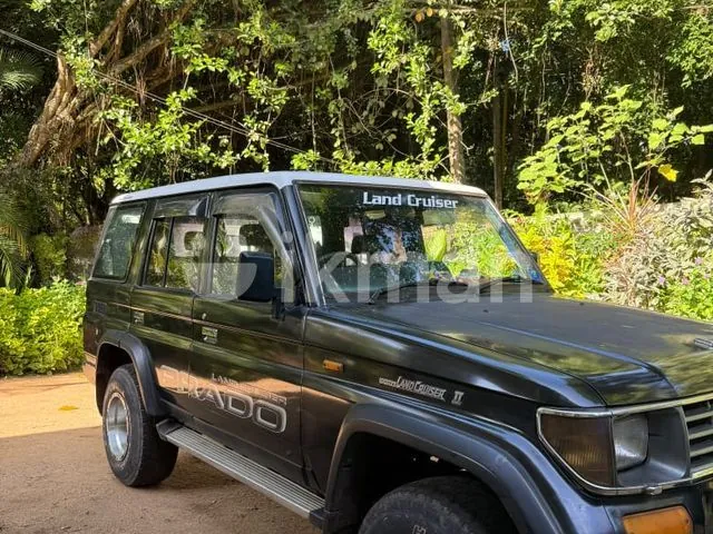 Toyota Land Cruiser Prado 1991 photo 4