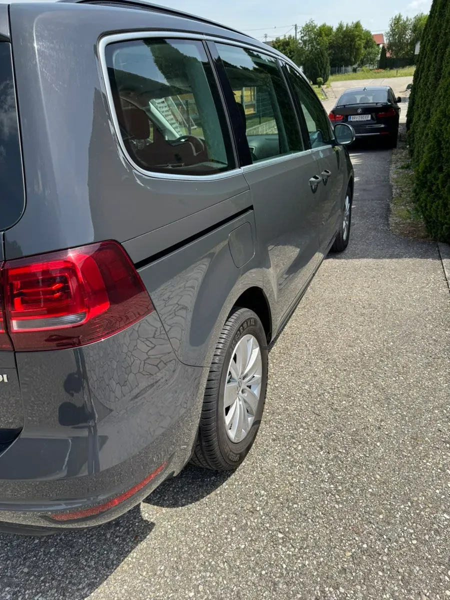 Volkswagen Sharan 2017 photo 2