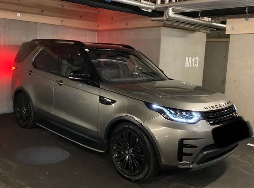Land Rover Discovery 2019 photo 2