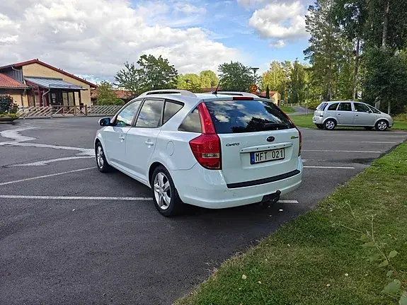 Kia Ceed 2012 photo 3