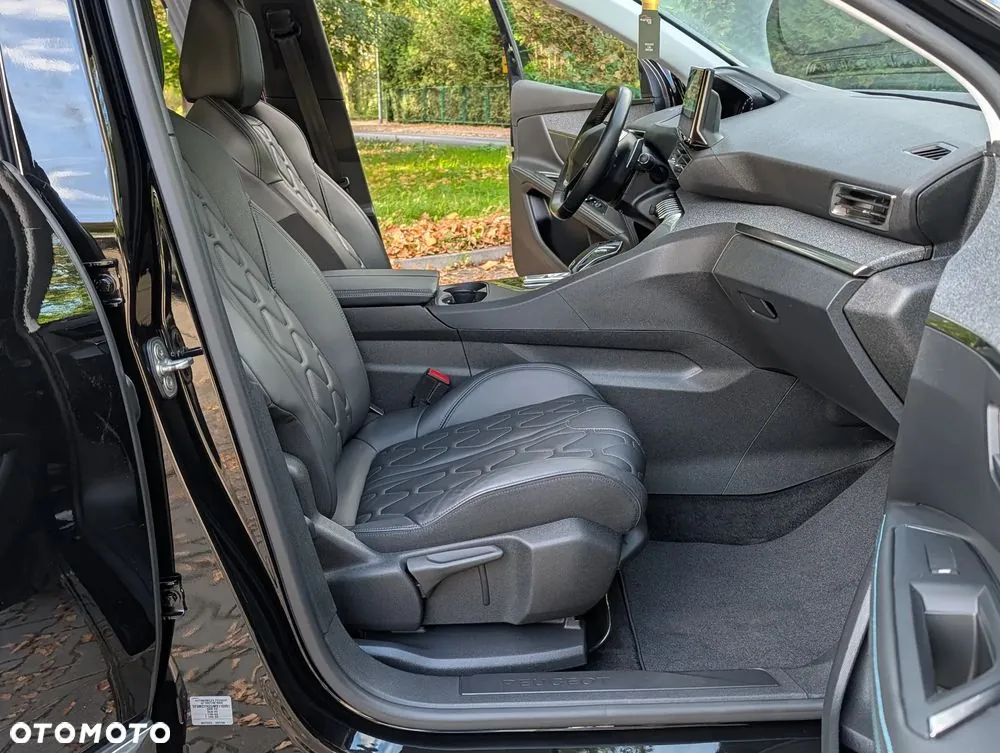 Peugeot 5008 2021 photo 4