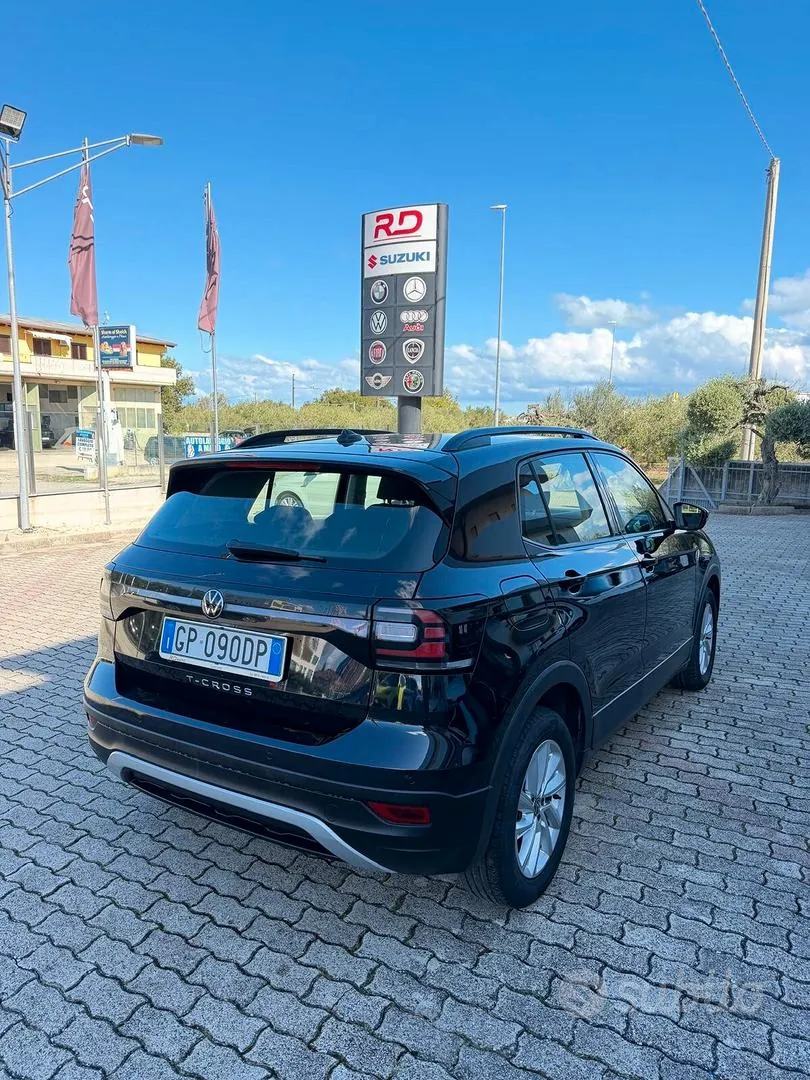 Volkswagen T-Cross 2023 photo 2