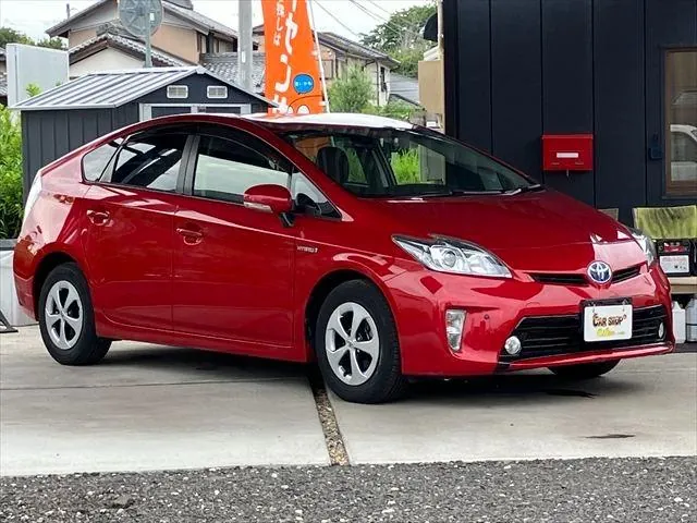Toyota Prius 2015 photo 2