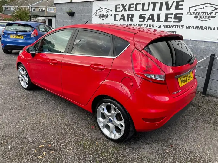 Ford Fiesta 2012 photo 3