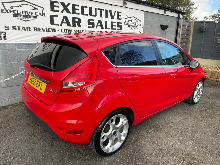 Ford Fiesta 2012 photo 4