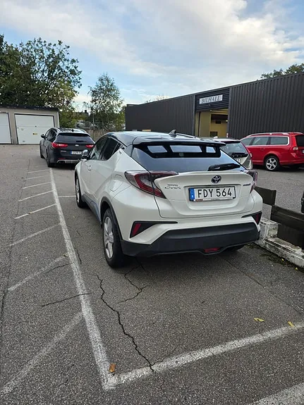 Toyota C-Hr 2017 photo 3