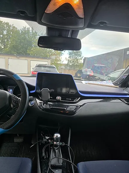Toyota C-Hr 2017 photo 2