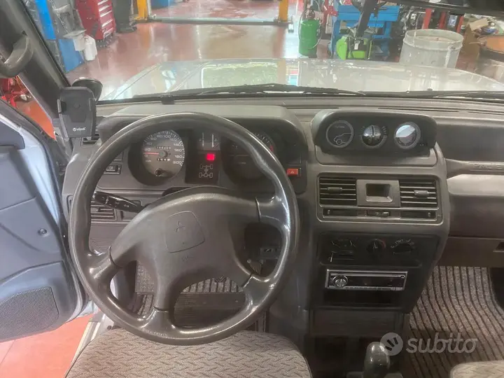Mitsubishi Pajero 1998 photo 5