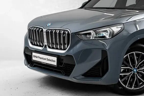 BMW Ix1 2023 photo 2