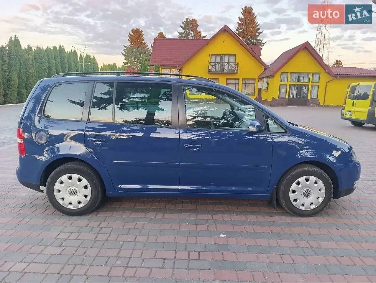 Volkswagen Touran 2006 photo 4