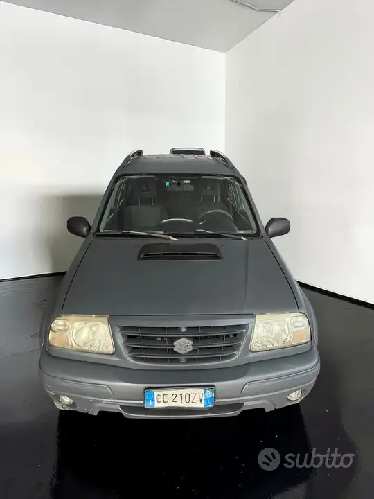 Suzuki Vitara 2004 photo 3