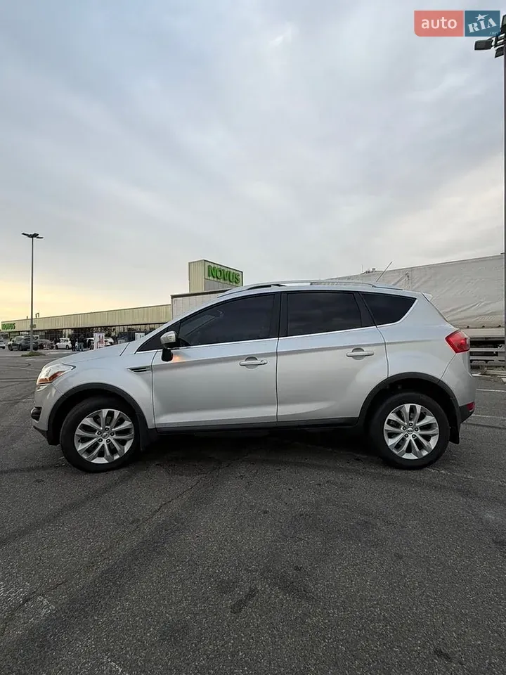 Ford Kuga 2011 photo 5