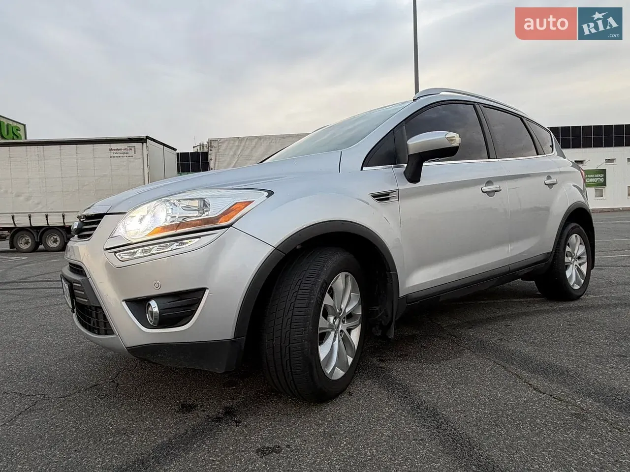 Ford Kuga 2011 photo 4