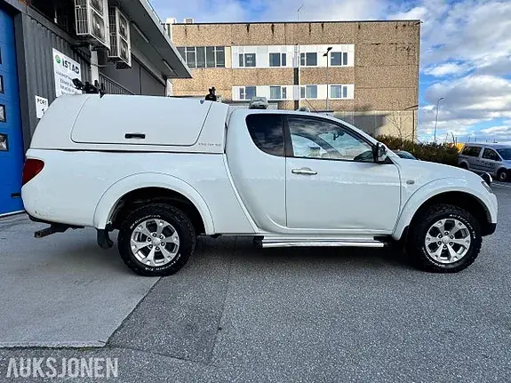 Mitsubishi L200 2012 photo 4