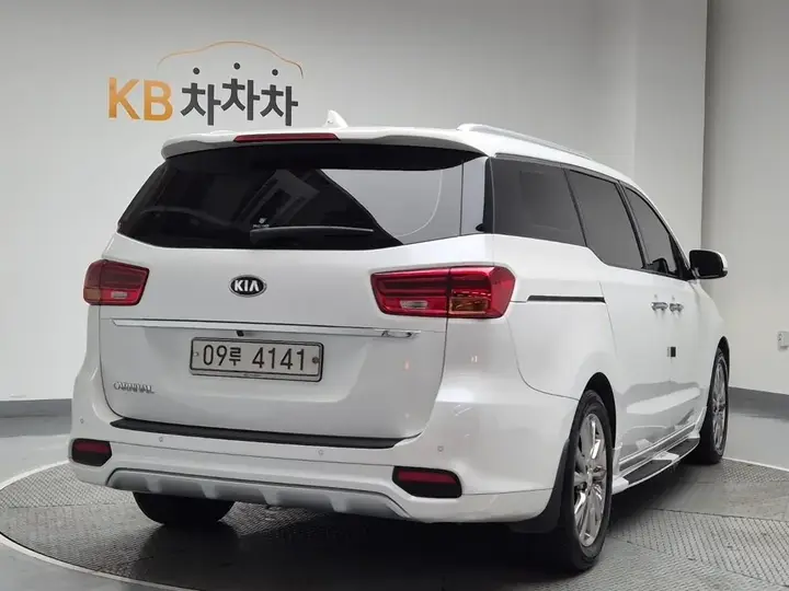 Kia Carnival 2019 photo 3