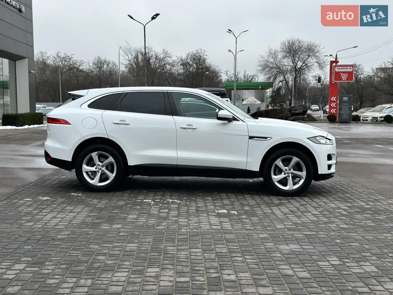 Jaguar F-Pace 2020 photo 4