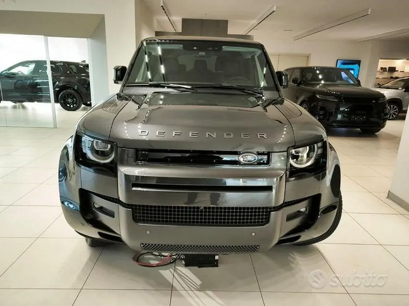 Land Rover Defender 2026 photo 5