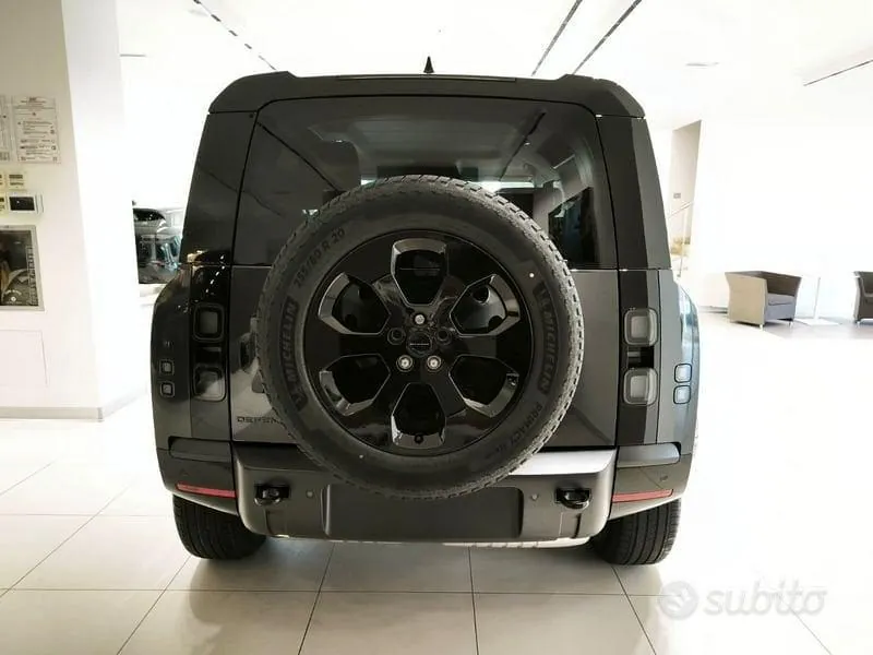Land Rover Defender 2026 photo 3