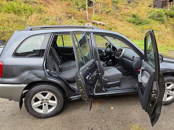 Toyota Rav4 2005 photo 5