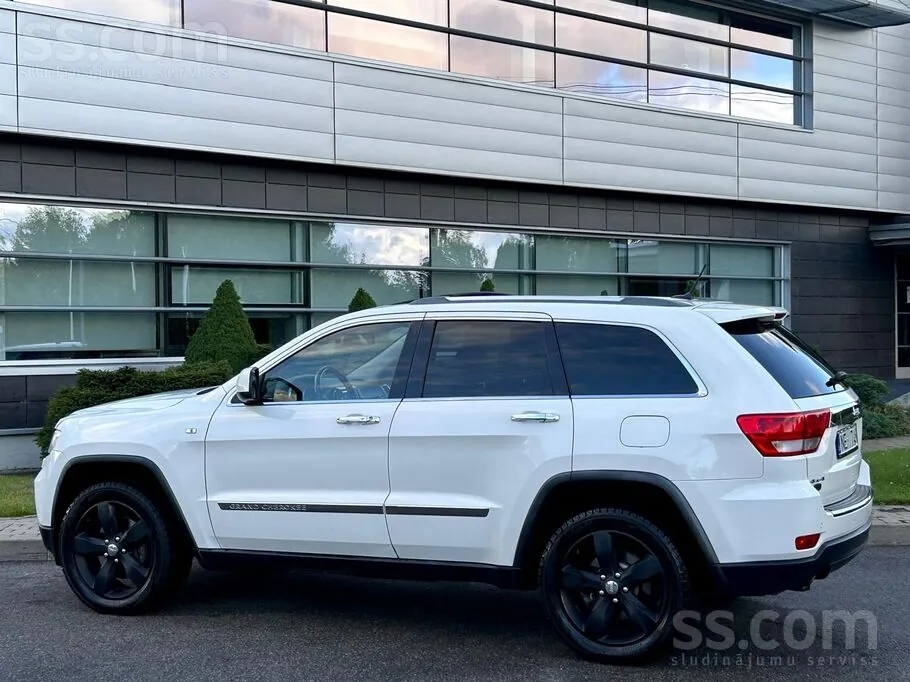 Jeep Grand Cherokee 2011 photo 4