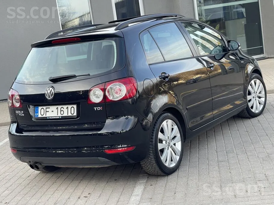 Volkswagen Golf Plus 2013 photo 2